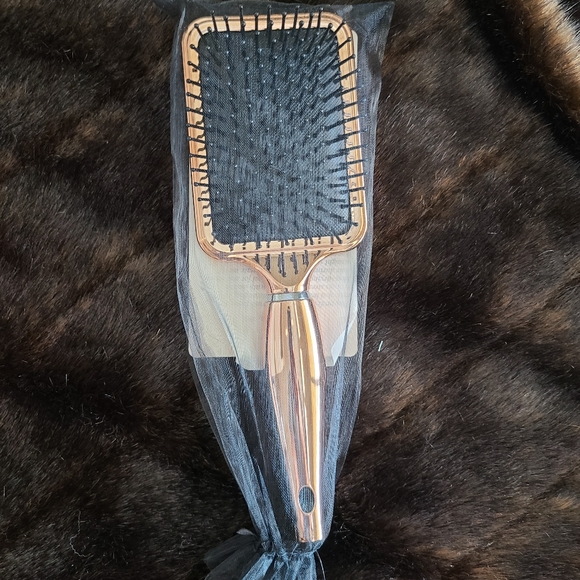 Sephora Other - Luxe Chrome Metallic Detangling Brush